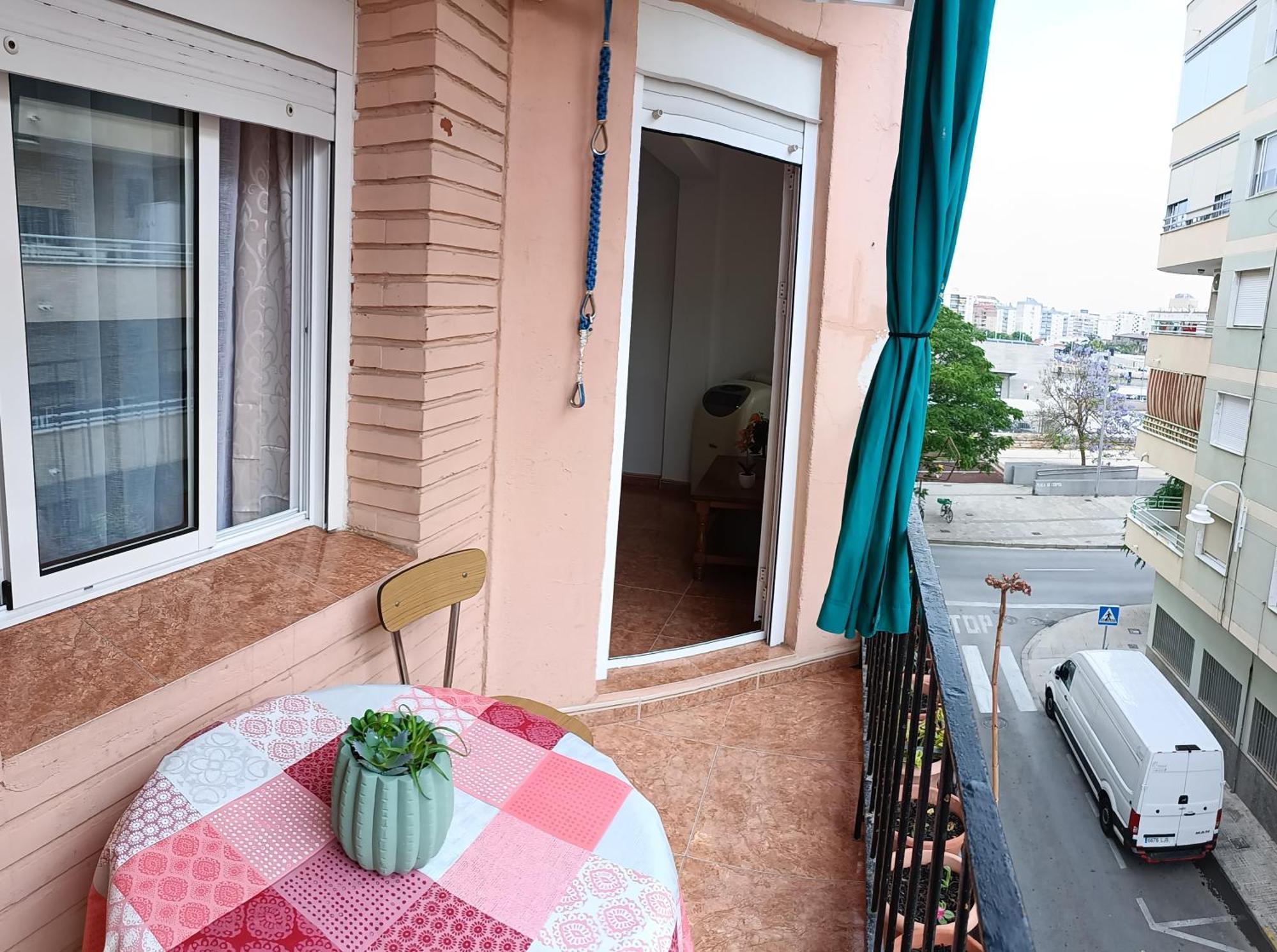Daoiz, Vivienda Vacacional Para Familias Y Mayores De 25 Anos En El Grao De Gandia 3Ro Sin Ascensor Playa de Gandía Exterior foto