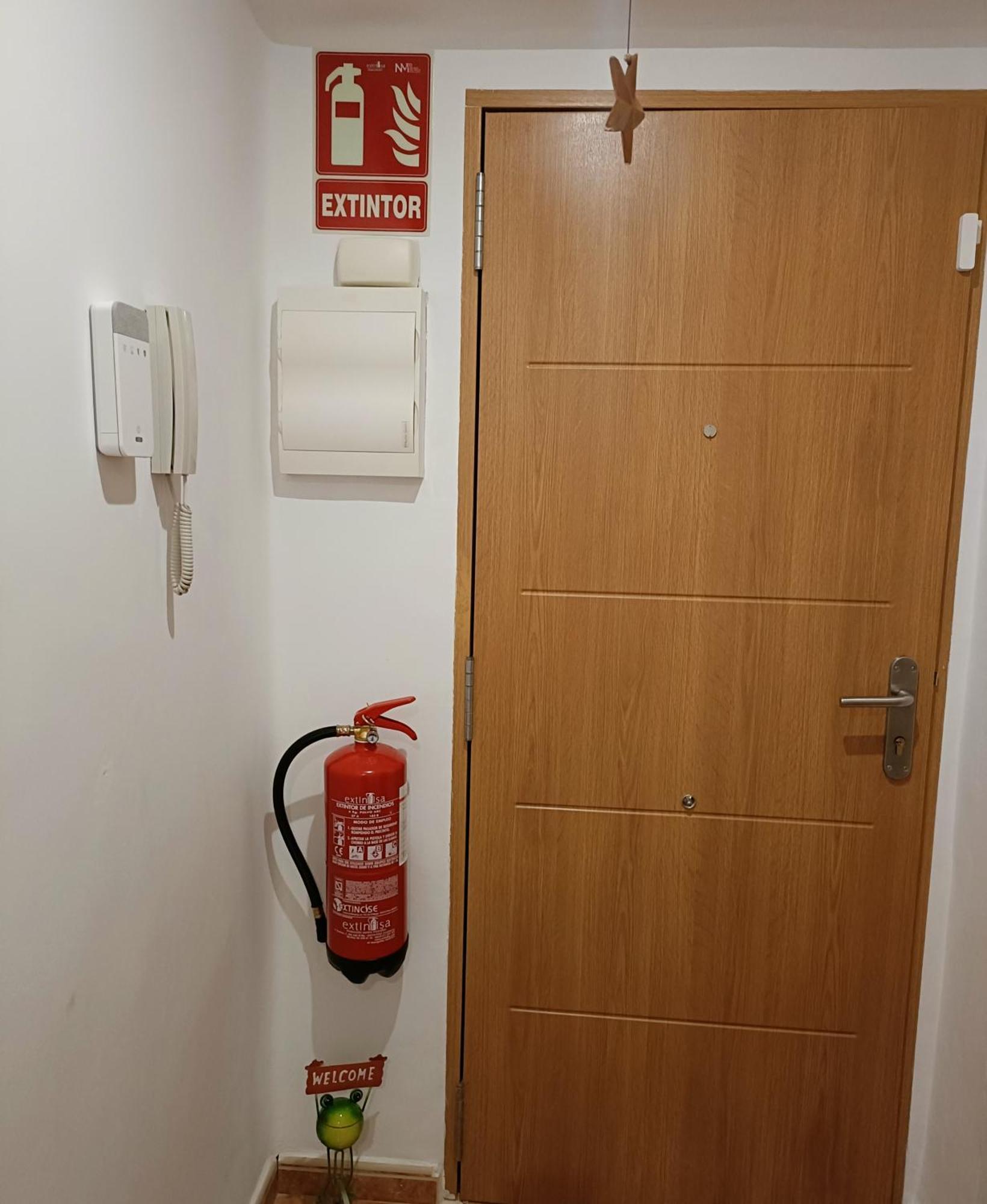 Daoiz, Vivienda Vacacional Para Familias Y Mayores De 25 Anos En El Grao De Gandia 3Ro Sin Ascensor Playa de Gandía Exterior foto